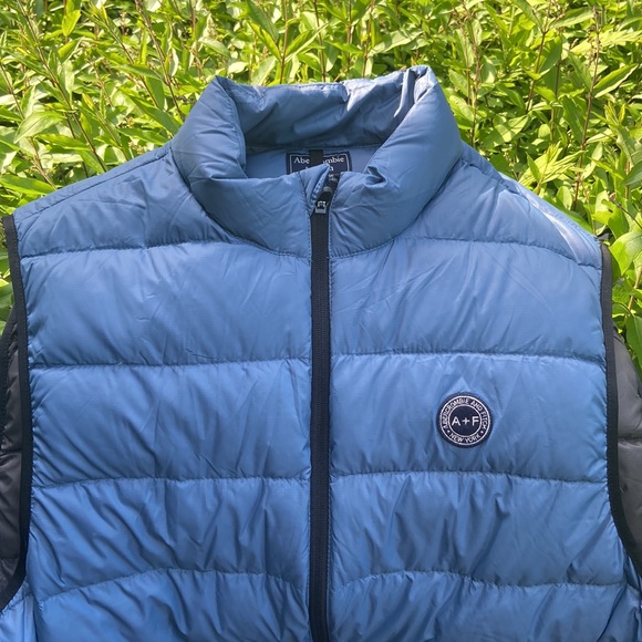 Men’s Blue XXL Abercrombie & Fitch Vest BNWT - Picture 2 of 8